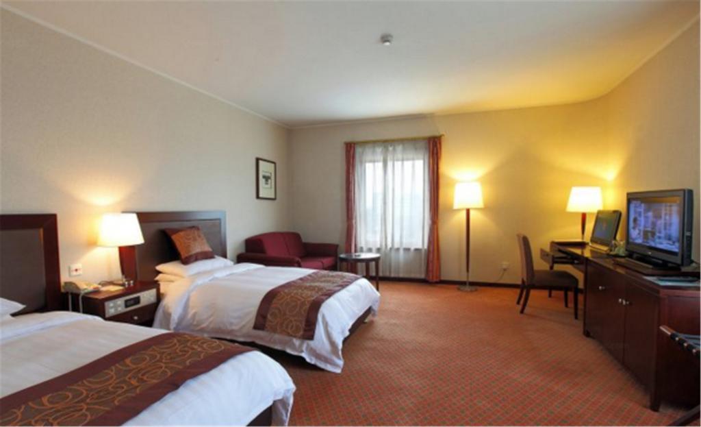 International Airport Hotel 4*
