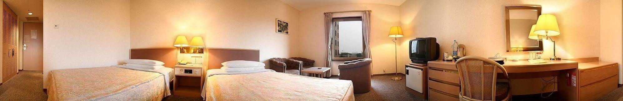 International Airport Hotel 4*