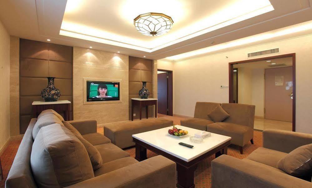 International Airport Hotel 4*