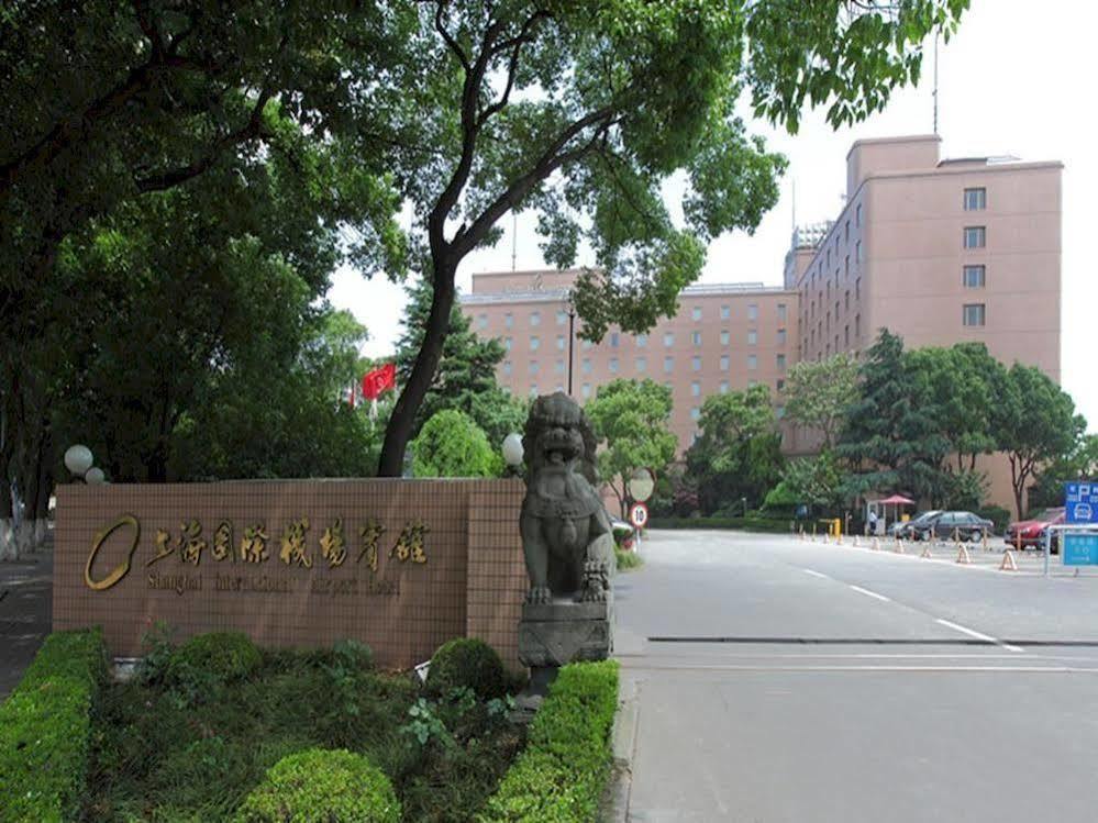 Hotel International Airport 4*